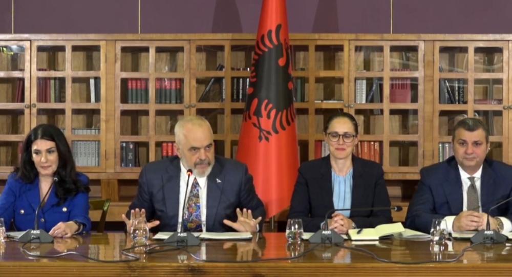 Jo me radhe per sherbimet ne banka, pagesat si me e-albania